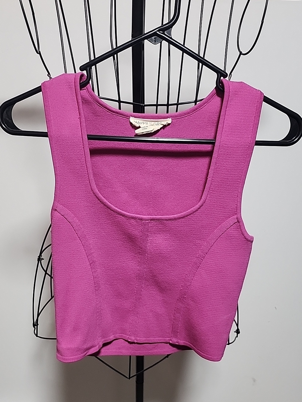 Ribbed Scoop Tank Top in Fuchsia - Unknown Brand
